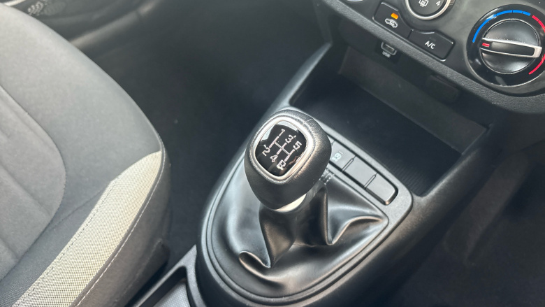 Hyundai i10 1.2 MPi SE Connect 5dr Petrol Hatchback